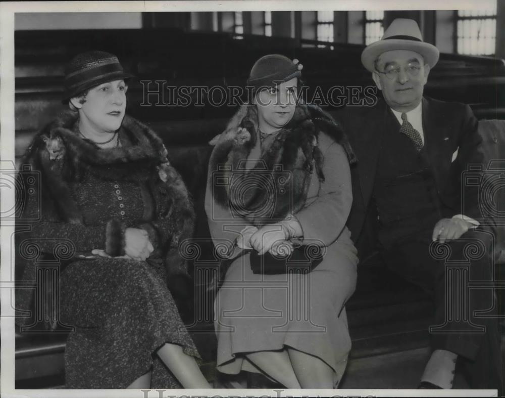 1933 Press Photo Mrs Leon Marcus, Mrs. Rose Soloway and Sam Harris - Historic Images