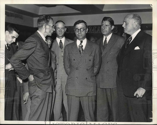 1935 Press Photo Ga.Gov Eugene Talmadge & reporters in NYC at Hotel New Yorker - Historic Images