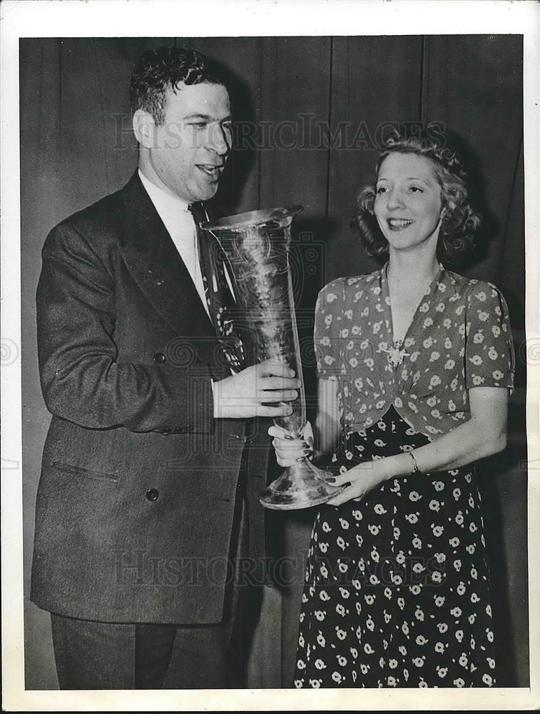 1942 Press Photo Mrs. A.M. Sobel and Edward Hymes, Bridge Champions - Historic Images