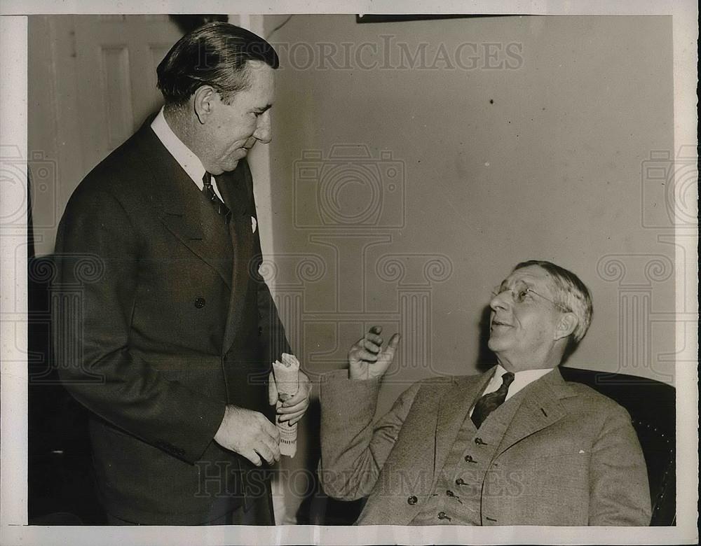 1939 Press Photo Sen Claude Pepper Talks With Commerce Committee Chairman - Historic Images