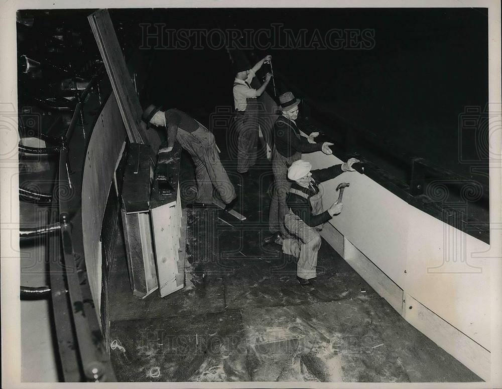 1939 Press Photo Workers Preparing National Horse Show at Madison Square Garden - Historic Images