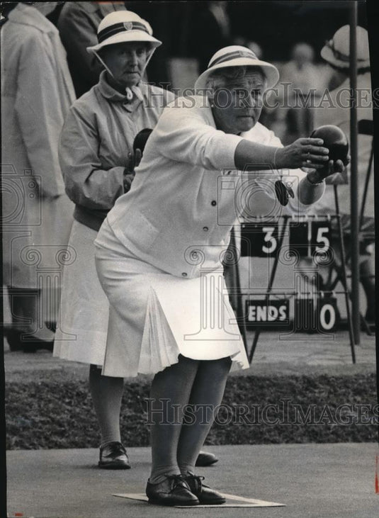1966 Press Photo Mrs. T. Bourdon & Mrs. S. Ferry in Bowling Singles Championship - Historic Images