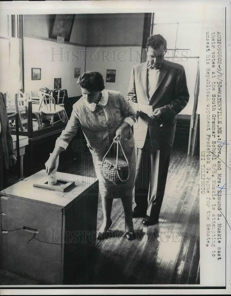 1958 Press Photo Gov. and mrs. Edmund S. Muskie South Grammar School - Historic Images