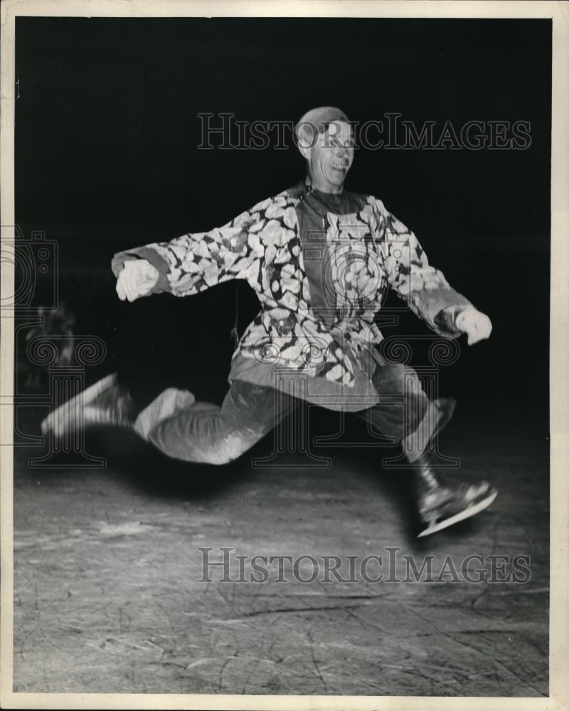 1927 Press Photo Heine Brock of Ice Skating Follies - Historic Images