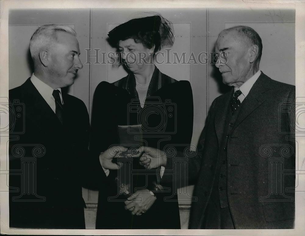 1939 Press Photo D.C. Surgeon Gen. T Parran, Dr L Farrand &amp; Mrs Roosevelt - Historic Images