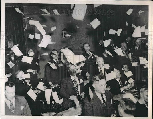 1940 Press Photo State Senators hurl papers into the air as Legislature closes - Historic Images