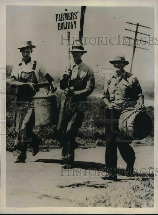 1932 Press Photo Harlan Miller,Frank Miller & P.F. Petersen Picketing Farmers - Historic Images