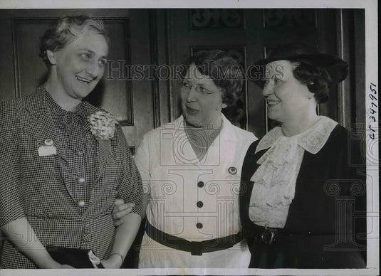 1936 Press Photo Mime Irons Mary England Florence Follgather Washington DC - Historic Images