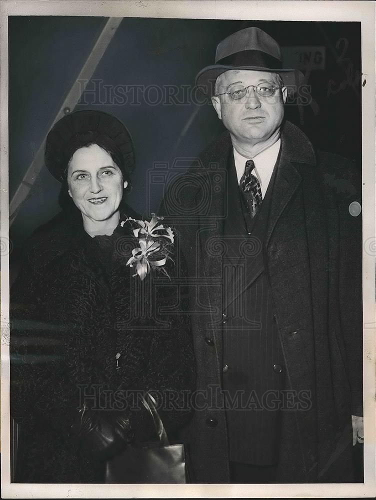 1941 Press Photo Gov. and Mrs. Guy J. Swope of Peurto Rico - Historic Images