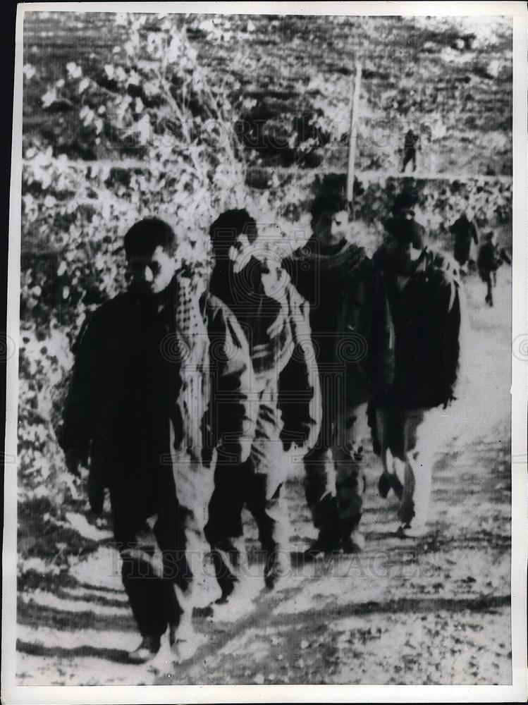 1969 Press Photo Five Palestinian Guerrillas Captured in Rachaya, Lebanon - Historic Images