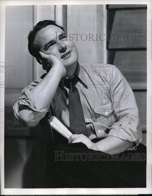 1946 Press Photo Actor John Faulk on Johnny's Front Porch - neb48376 - Historic Images