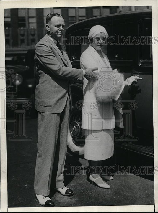 1931 Press Photo Mr & Mrs John Mills Before His Trial Prior To His Trial - Historic Images