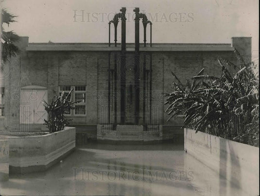 1920 Press Photo Irrigation system for a farmers fields - Historic Images