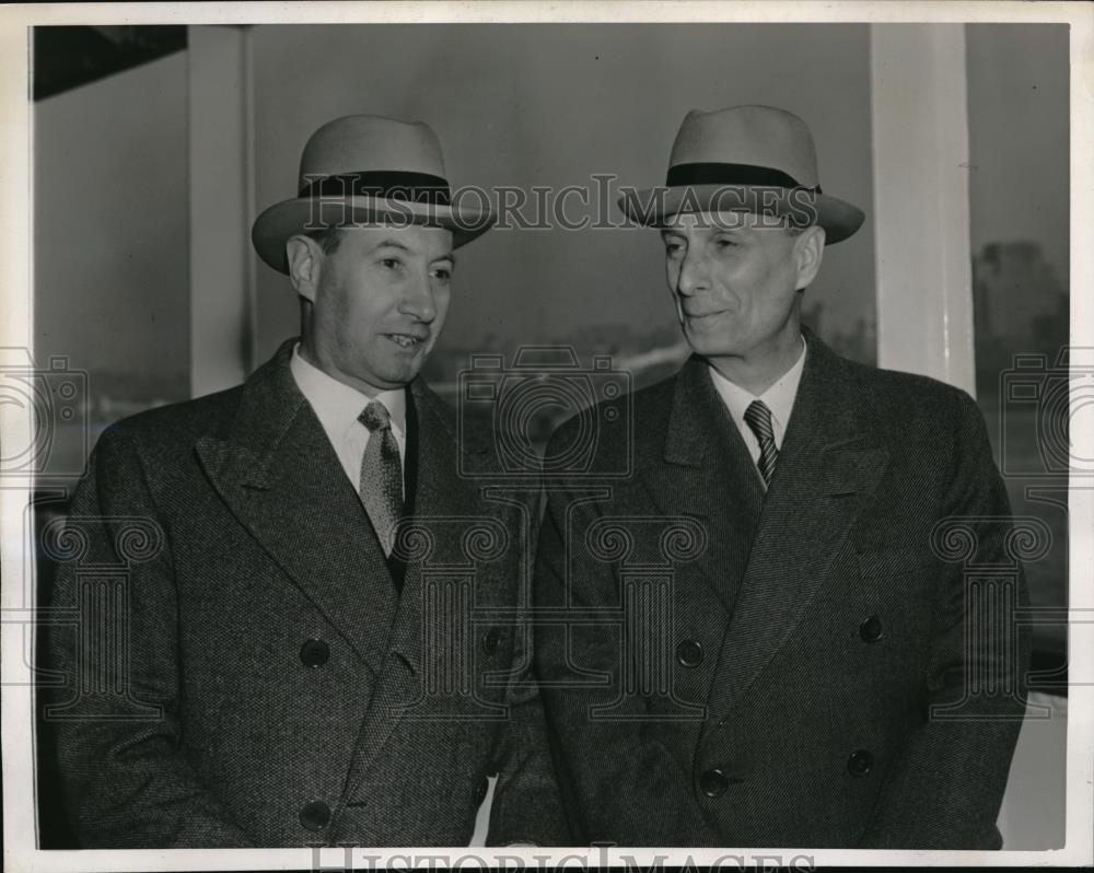 1941 Press Photo Gen. Eduardo Lapez &amp; Rear Admiral Saba Sueyro of Argentina - Historic Images