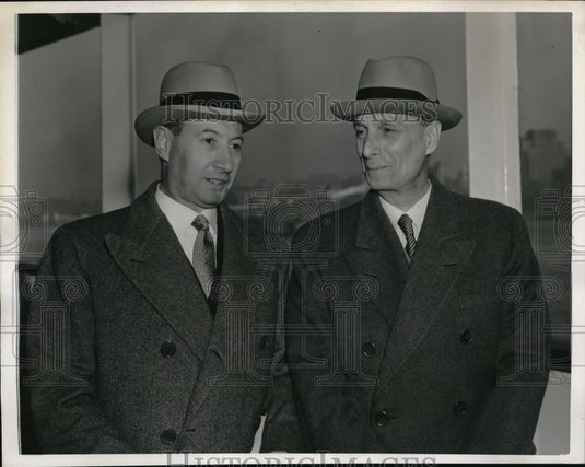1941 Press Photo Gen. Eduardo Lapez & Rear Admiral Saba Sueyro of Argentina - Historic Images