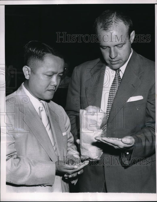 1956 Press Photo Chicago, Ill Gen Siri Siriyothim of Thailand,Rbt Lisbenow - Historic Images