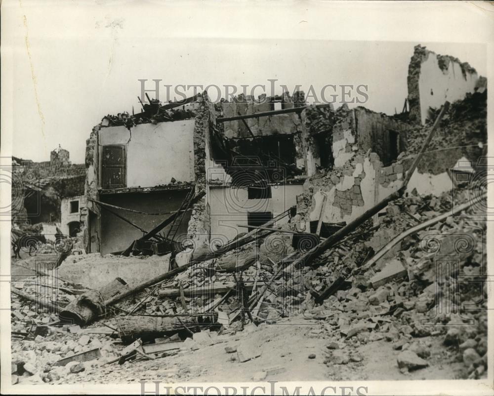 1930 Press Photo Aquilonia, Ital earthquake damage - Historic Images