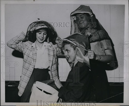 1944 Press Photo Aeronautical hats on Bistodeau,Nelson, Anderson in Minn. - Historic Images