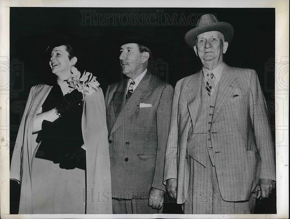 1944 Press Photo US Senator Claude Pepper, mrs. Pepper, James Flanagan - Historic Images