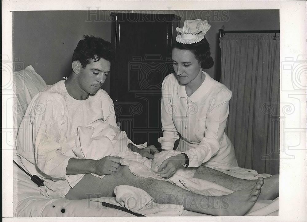 1940 Press Photo Phila, Pa Chicago Cubs Augie Galan & RN K Baynard - Historic Images