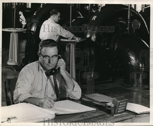 1957 Press Photo Wilmar Richard, Rubio at New Orleans Sewage plant & GE radio - Historic Images