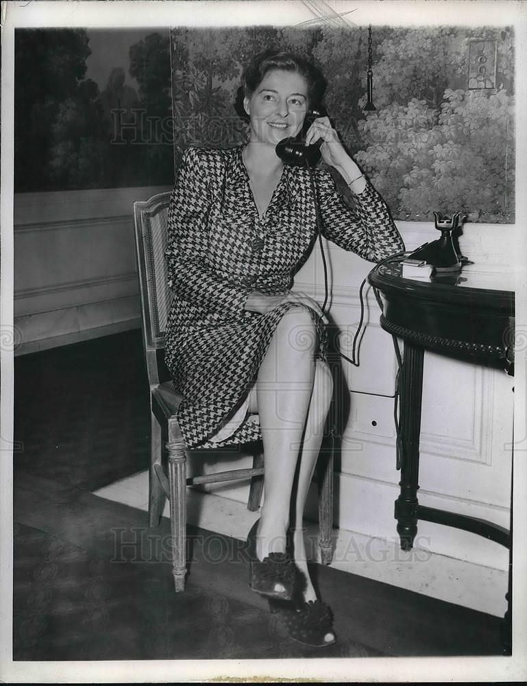 1944 Press Photo Chicago, Ill Mrs Chip Roberts, ex sec of Dem Natl Party - Historic Images