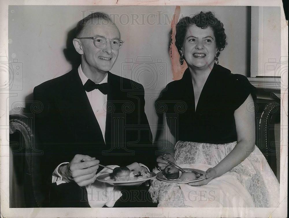 1955 Press Photo Mr. &amp; Mrs. Wallace G. Teare - Historic Images