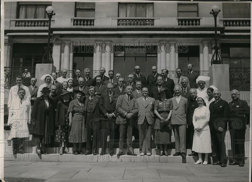 1937 Press Photo 5th Intl Congress of Hospitals in Paris,US delegation - Historic Images