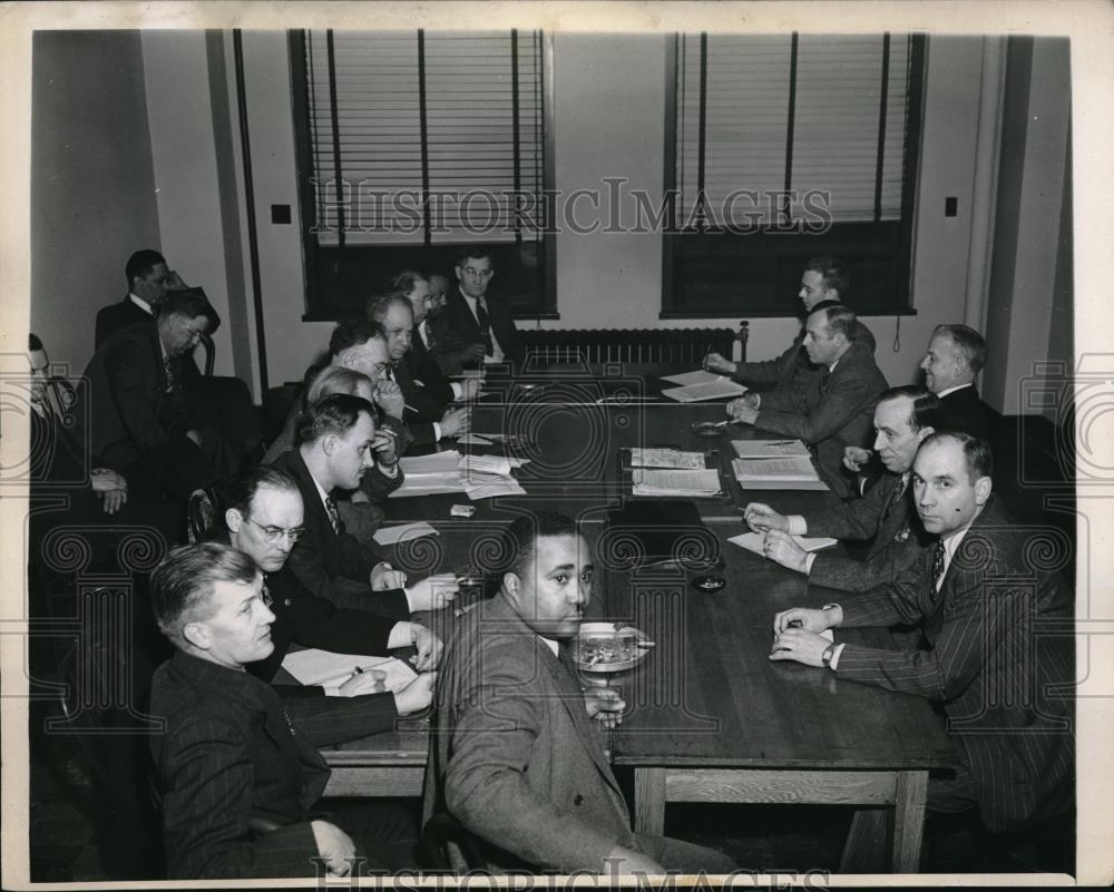 1946 Press Photo Chicago, Ill UPWA CIO strike reps at meeting - neb49387 - Historic Images