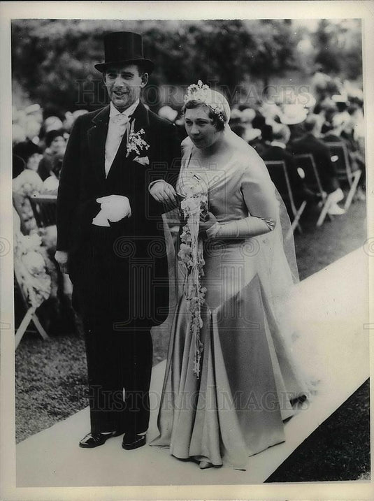 1931 Press Photo Mr. Joseph Koklodny Prominent Boston Atty with Flora Hendler - Historic Images