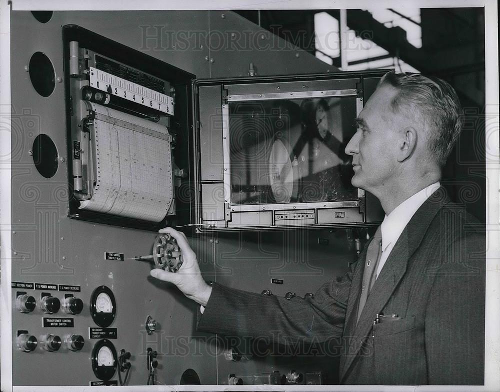 1956 Press Photo Lemont, Ill Dr Walter Zinn at Argonne Natl Labs - Historic Images