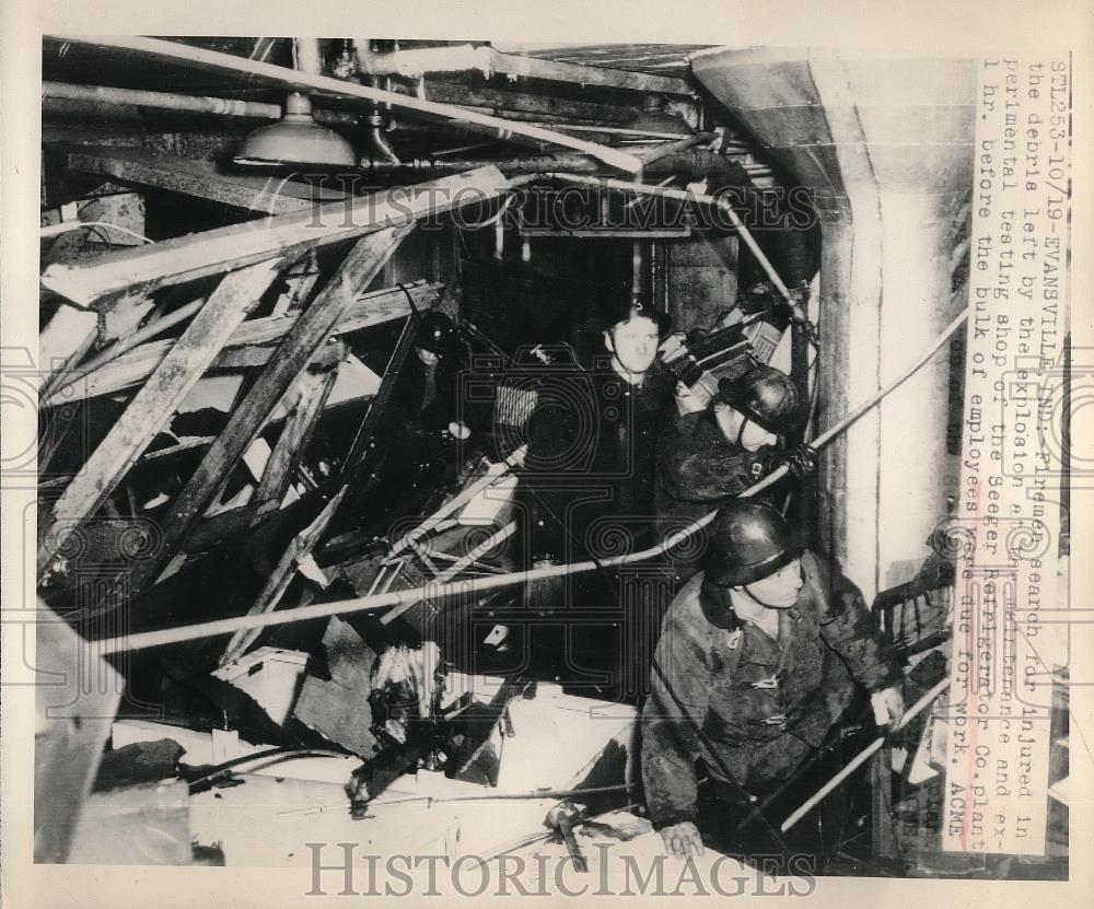 1948 Press Photo Evansville,Ind firemen at Seeger Refrig, Co plant explosion - Historic Images