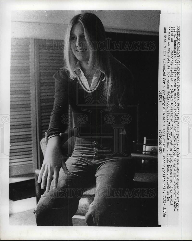1972 Press Photo Patricia Ferche Talks to Police About Her Abduction by Jagiello - Historic Images