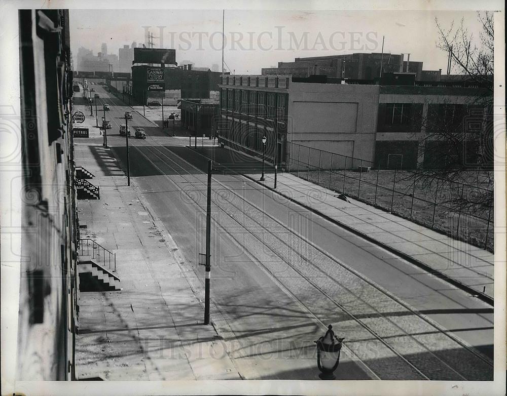 1943 Press Photo Walnut Street Philadelphia Roadway - Historic Images