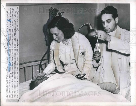 1951 Press Photo Dorothy Mae Stevens, Dr. Mary Ann Silverman, Dr. Aaron Gerber - Historic Images
