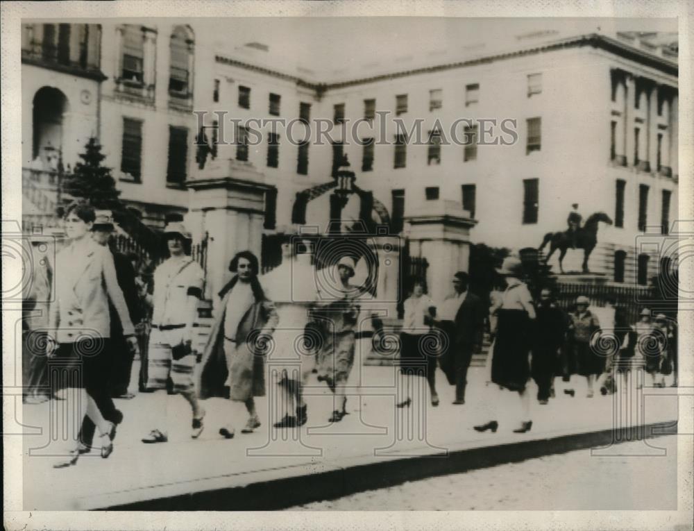 1927 Press Photo Protest Group From Boston Marches In Front Of White House - Historic Images