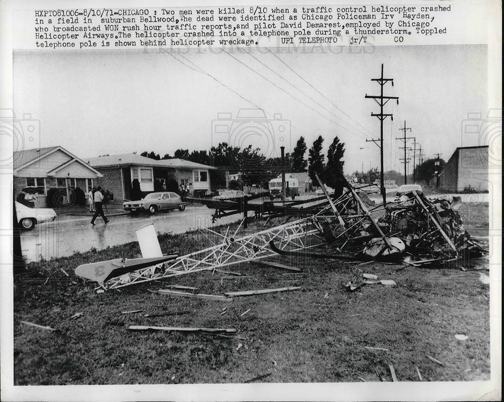1971 Press Photo Chicago, Ill helicopter crash in suburb of Bellwood - neb11559 - Historic Images
