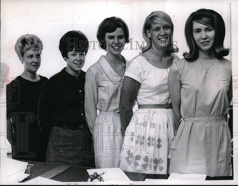 1966 Press Photo Summer Intern Students, B. Hosfelt, M. Wilson, D. Bitzer - Historic Images