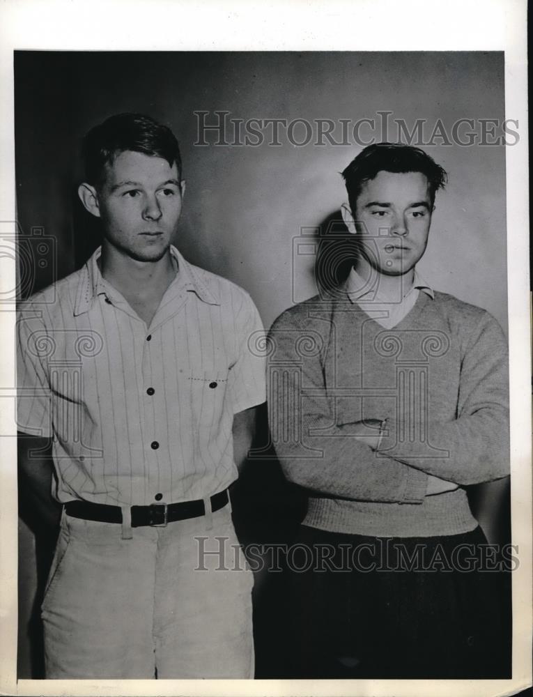 1942 Press Photo Philip Raymond Baker &amp; Leon Alfred Harmon Defaced U.S. Baldwin - Historic Images