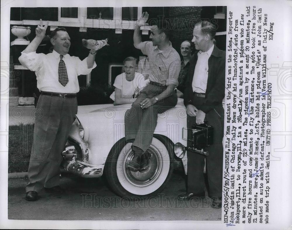 1955 Press Photo Berwyn, Ill John J Smith lose 219 mile race with pigeon - Historic Images