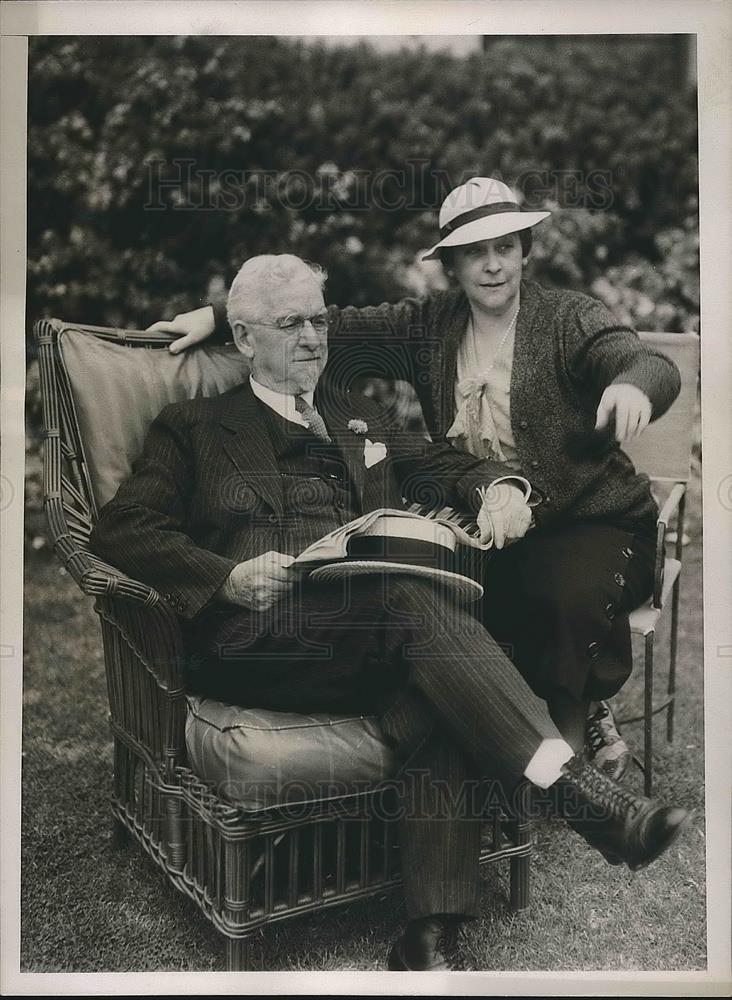 1935 Press Photo Former Governor Emery J. San Souchi with Daughter Louisa - Historic Images