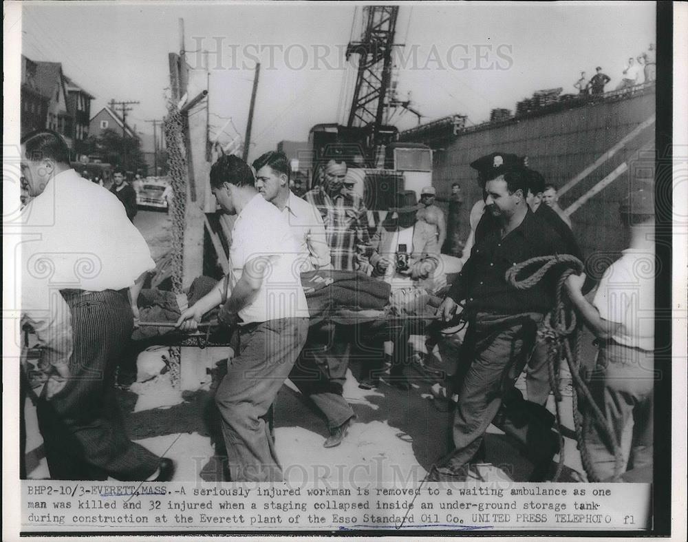 1953 Press Photo Collapse of storage tank, Everett Plant, Esso Standard Oil Co. - Historic Images