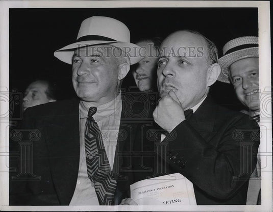 1939 Press Photo Gimbel's Owner Bernard Gimbel Col Hartfield ringside Yankee - Historic Images