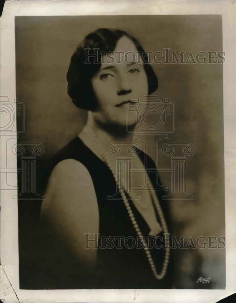 1929 Press Photo Soprano Singer Olivie Kline On General Motors Program - Historic Images