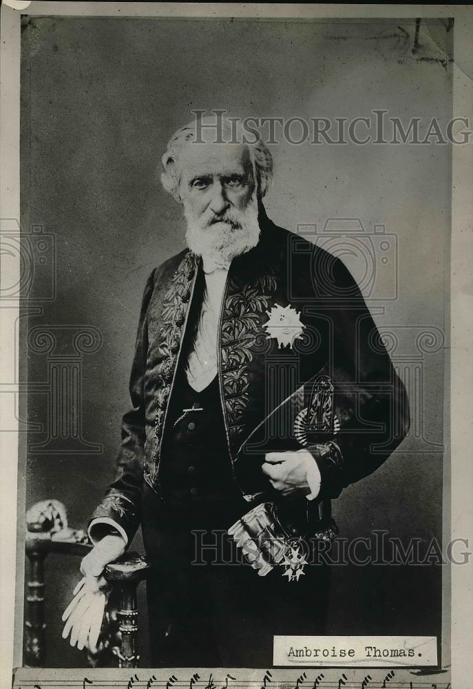 1926 Press Photo Mr Ambroise Thomas in his uniform - Historic Images