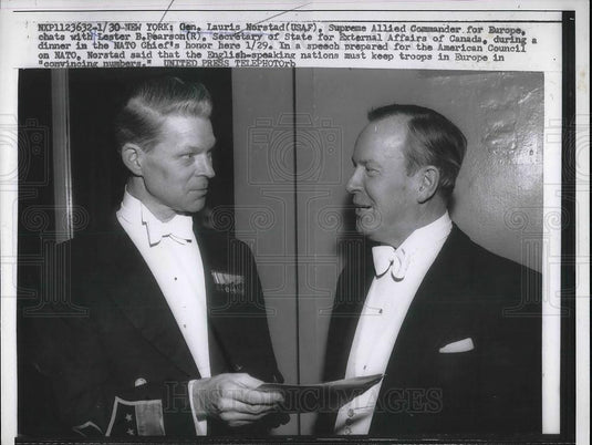 1957 Press Photo NYC, Gen Lauris Norstad (USAF) & Leater Pearson of Canada - Historic Images
