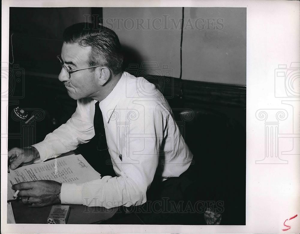 1950 Press Photo Captain Joseph Skala, Cleveland, Ohio cop - Historic Images