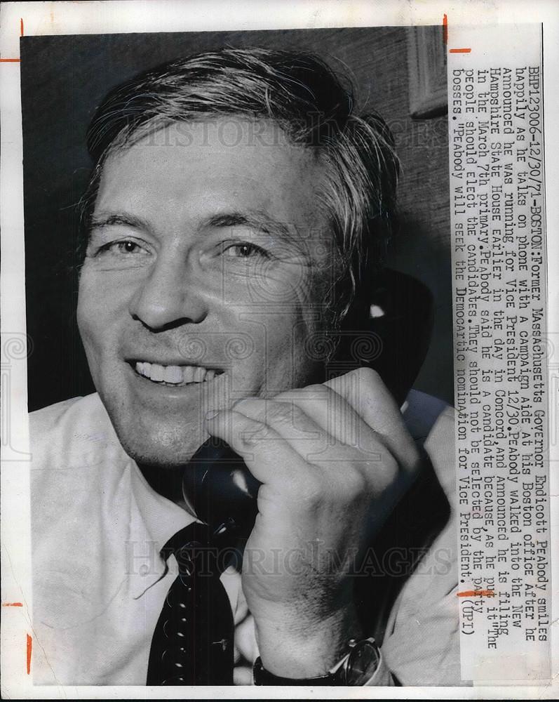 1971 Press Photo Former Massachusetts Gov Endicott Peabody On Phone - Historic Images