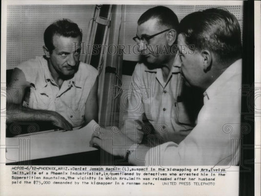 1954 Press Photo Phoenix, Az Kidnap suspect Joseph Martin & dectectives - Historic Images