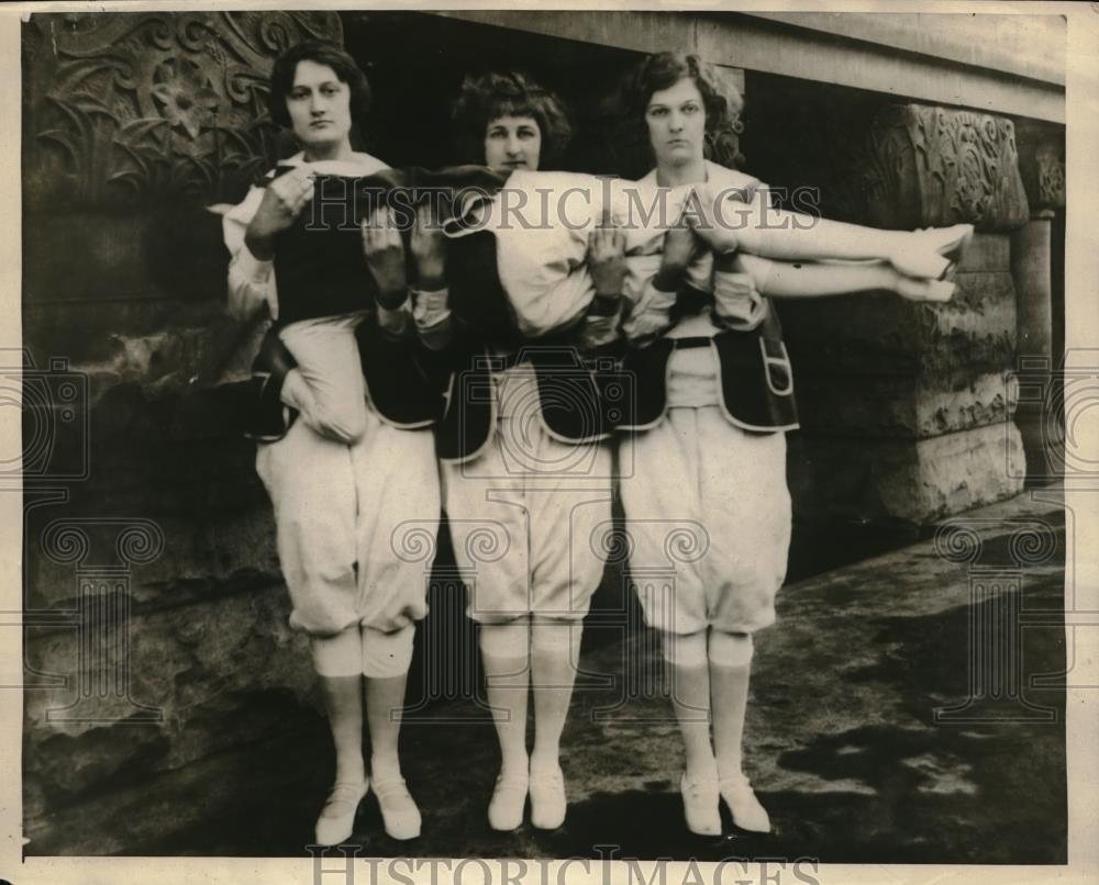 1925 Press Photo Esther Zersan, Esther Krueger &amp; Evelyn of North Shore Electric - Historic Images
